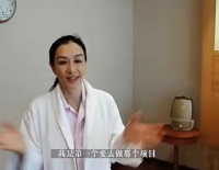 52岁钟丽缇疑似怀四胎！在医院下跪对老公表白，素颜出镜脸色苍白