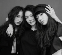 小S女儿评论区沦陷，网友肆意侮辱孩子父母，称孩子全家人是悲剧