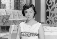 一代影星嘉玲去世！