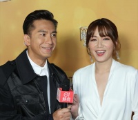 马国明汤洛雯甜蜜出席TVB台庆，引起网友热议
