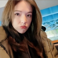 许玮甯分享与邱泽生活日常：她摘菜邱泽洗碗，宛如一对老夫老妻