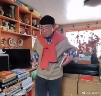 76岁李保田罕见露面，面色红润精气神十足，“刘罗锅”变成这样了