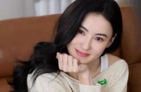 张柏芝二儿子正脸照曝光！被指长残状态像中年人，引起网友热议