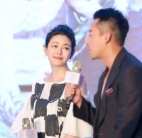 娱乐圈流行秒删？汪小菲深夜喊大S休战后秒删，于正疑挺他后删帖