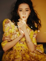 一线大导被情人勒索？迪丽热巴被嘲毯星？胡一天撩妹被抓？陈紫函打酱油？姨太问答