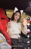 邵晴首度回应被疑插足婚姻，随后却删除澄清评论，左手戒指吸睛！