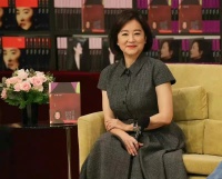 68岁林青霞和白先勇出席活动，愿为白先勇演话剧，不排斥剧本创作