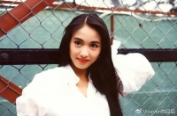 51岁黎姿近照曝光，与郑秀文站一起状态差太多，小结巴真的老了