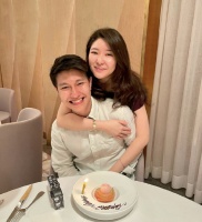 许绍雄准女婿硕士毕业，许惠菁出席毕业礼，两人相恋7年来年结婚