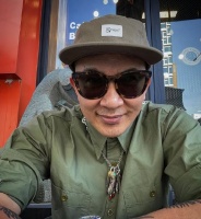 具俊晔穿大S买的鞋打碟画面公开，现场上蹦下跳，不像53岁的人