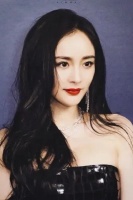 生吃牛肉，啃泥巴，杨幂为了工作有多拼命？