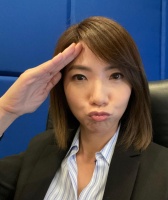 车婉婉分享与外籍老公嘴对嘴亲吻庆祝结婚9周年