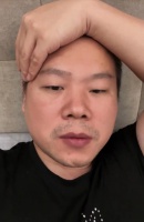 岳云鹏曝全家确诊新冠，自述患病过程，头痛欲裂还经常放屁