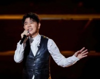 沉寂多年，如今56岁的他终于回来了！