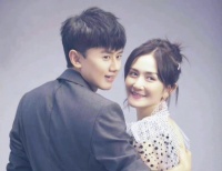 张杰和王鹤棣同一天过生日，暴露了娱乐圈的残酷