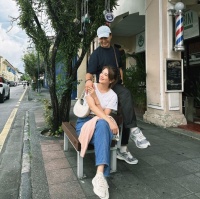 TVB视帝陈展鹏带太太去旅游晒恩爱合影 为单文柔拍下个人美照