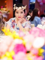 向太带儿媳捞钱？张云龙钟楚曦求婚？徐艺洋黄子韬翻脸？车保罗被引战？王凯发展差？叶祖新退圈？