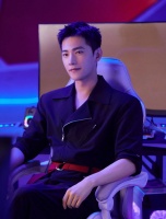 又一女星被男友PUA？杨洋出组了？郭晓婷很上进？肖宇梁讨好大佬？姨太问答