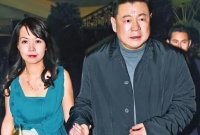 刘銮雄跟吕丽君罕见会面，甘比没有陪同在场，家产分配或再起风云