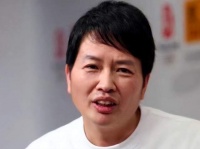 敬佩！著名作家声援司马南：他认为张文宏靠代言美国药物发了大财