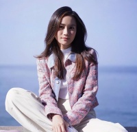 香港知名女星晒全家福！嫁入豪门生一儿一女，背负第三者骂名多年