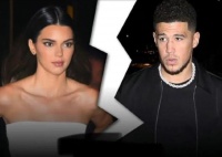 金·卡戴珊意犹未尽，晒可爱漫画照，42岁绝佳身材，2022年大丰收