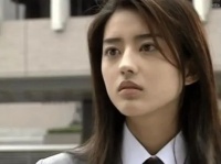 曾是90年代玉女掌门人，巅峰时美若天仙，但可惜如今美人迟暮