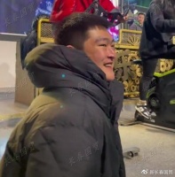 赵本山25岁儿子近照曝光，生活简朴为人随和，不靠老爸自己创业