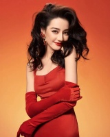 迪丽热巴将起诉造谣者！网传其怀孕将出国待产，工作室发文辟谣