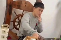 赵本山儿子新店开业，师兄弟无人捧场，发飙抱怨老爸面子不好使