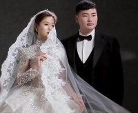大衣哥儿子二婚现场曝光！豪车直升机引道，花400万娶媳妇排场大