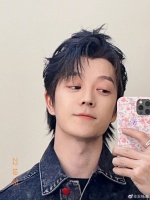 王栎鑫呼吁粉丝不要接机送机 称想送礼物就写封信