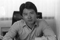 演员江长文跳楼身亡，享年76岁，疑不堪病痛折磨选择轻生