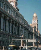 她们上海的豪宅至今没卖出去