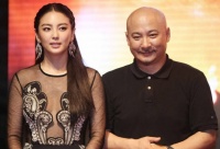 人丑多作怪！为娶张雨绮抛弃相恋10年女友，51岁谈“父女恋”！