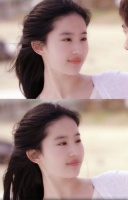 别人夸刘亦菲的话： 上不上镜是说人的，刘亦菲是神仙，不用考虑上不上镜，刘亦菲的美就是那种，外面下了好大的雨……