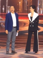 李思思家庭事业俩不误 俩孩子的妈妈 才华横溢 美丽又大方！