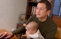 李亚鹏接岳父岳母到北京过年，海哈金喜全家将和李嫣共同过新年