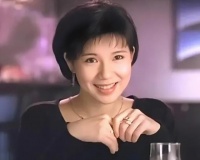 知名港星风韵犹存！因丑闻事业尽毁，与男友恋爱多年无结婚计划