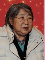 李敏晚年回韶山老家，在父亲铜像前哭成泪人