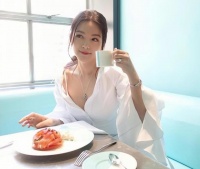 香港知名女星与丈夫重归于好！因生小孩产生分歧，多次被曝离婚