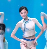 春晚最惊艳明星非这位江南女子莫属，杨丽萍曾盛赞，金星却批评她