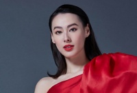 梁洛施发新年祝福，跟李泽楷复合已经无望，只能把精神寄托于佛教