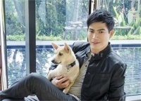 泰星Por去世7周年，美貌妻子依然单身，爱女小茉莉已长成小美女