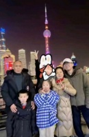 杨迪晒与前任聊天记录 称全家福里不是新欢是亲妹