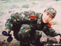 张译当兵时候的老照片！