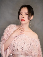 张靓颖痴恋冯轲15年，被骗走亿万身家，离婚5年后二人天差地别