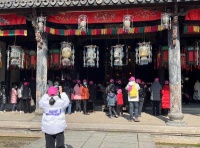 全国重点文保单位东阳卢宅挂起百年堂灯：世上最大，仅闰年挂