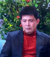 好纳闷，这个人好像年年春晚都有他，平常不咋见他露面……