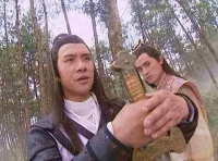 荆无命为何要挖出上官飞的尸体送给上官金虹？